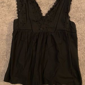 Gap Vneck eyelet top